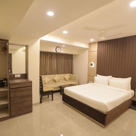 Hotel Naaz Executive Bombay Exterior foto