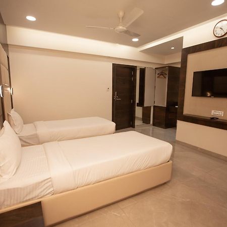 Hotel Naaz Executive Bombay Exterior foto