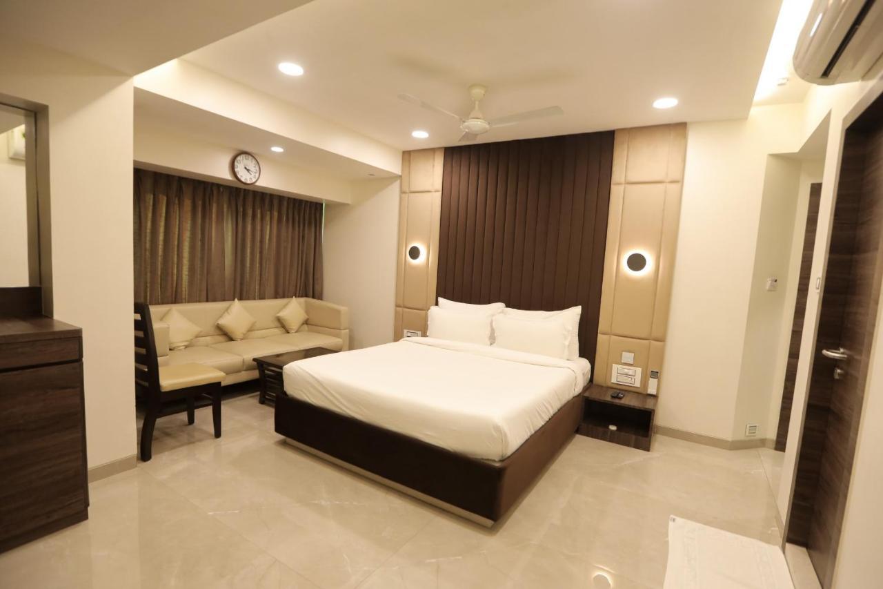 Hotel Naaz Executive Bombay Exterior foto